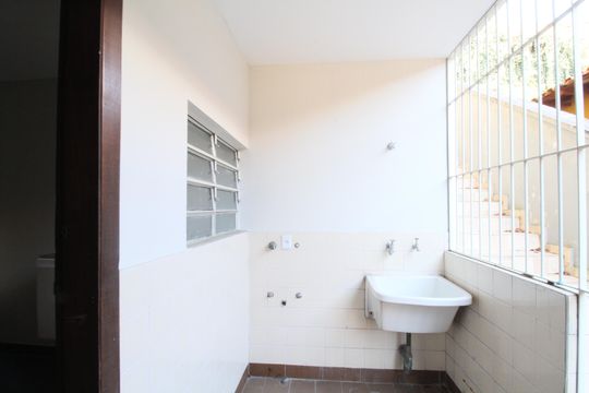 Área de Serviço de casa à venda com 3 quartos, 250m² em Jardim Lar Sao Paulo, São Paulo