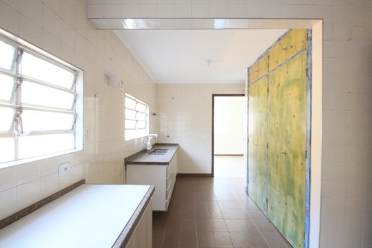 Cozinha de casa à venda com 3 quartos, 250m² em Jardim Lar Sao Paulo, São Paulo