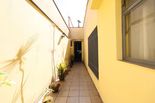 Corredor de casa à venda com 7 quartos, 450m² em Vila Matilde, São Paulo