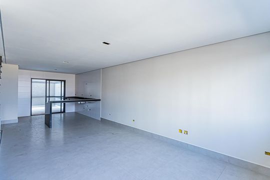 Sala de casa à venda com 3 quartos, 150m² em São Domingos, São Paulo