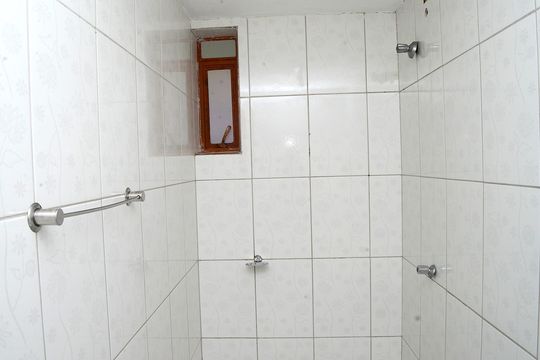 Banheiro Social de casa para alugar com 2 quartos, 85m² em Novo Alvorada, Belo Horizonte
