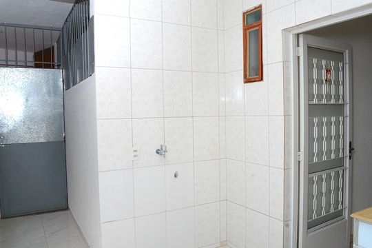Área de Serviço de casa para alugar com 2 quartos, 85m² em Novo Alvorada, Belo Horizonte