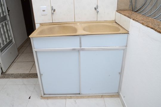 Área de Serviço de casa para alugar com 2 quartos, 85m² em Novo Alvorada, Belo Horizonte