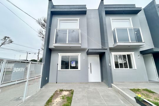Fachada de casa à venda com 2 quartos, 67m² em São Jorge, Novo Hamburgo