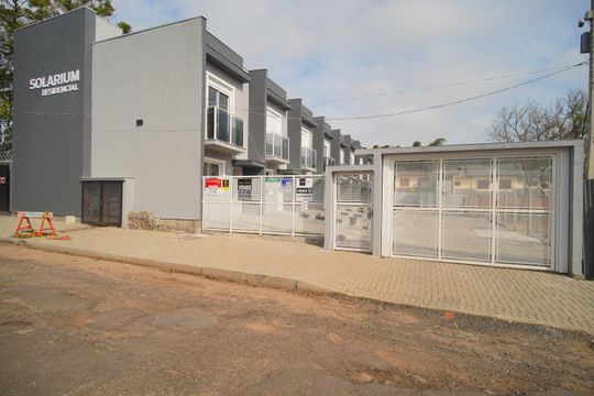 Fachada de casa à venda com 2 quartos, 67m² em São Jorge, Novo Hamburgo