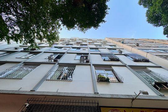 Fachada de apartamento para alugar com 1 quarto, 53m² em Catete, Rio de Janeiro
