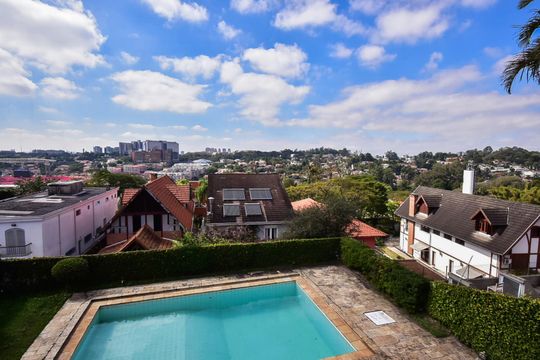 Vista da Suíte 1 de casa à venda com 5 quartos, 316m² em Jardim Leonor, São Paulo