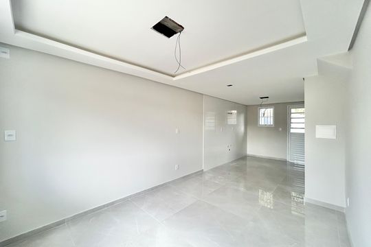 Sala de casa à venda com 2 quartos, 67m² em São Jorge, Novo Hamburgo