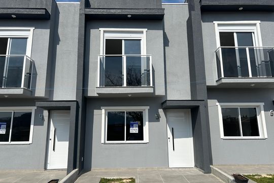 Fachada- Placa de casa à venda com 2 quartos, 67m² em São Jorge, Novo Hamburgo