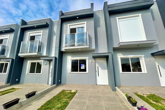 Fachada de casa à venda com 2 quartos, 67m² em São Jorge, Novo Hamburgo