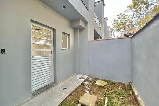 Pátio de casa à venda com 2 quartos, 67m² em São Jorge, Novo Hamburgo