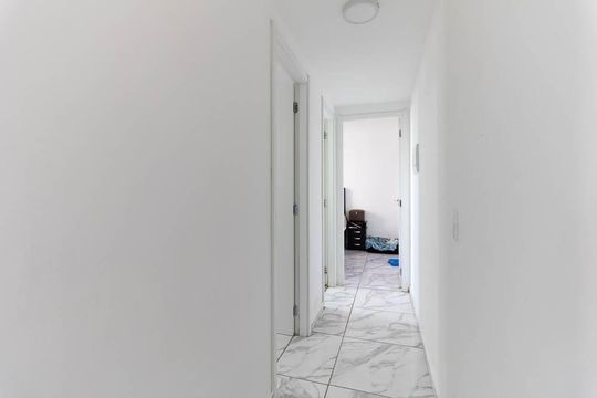 Corredor de apartamento à venda com 2 quartos, 40m² em Parque Bristol, São Paulo