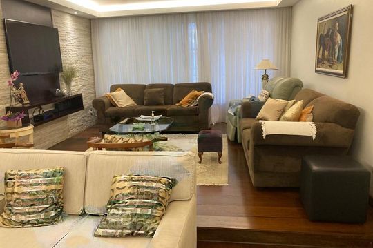 Casa à venda com 4 quartos, 340m² em Cursino, São Paulo