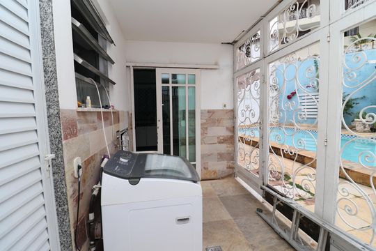 Área de Serviço de casa à venda com 5 quartos, 356m² em Jardim Guanabara, Rio de Janeiro