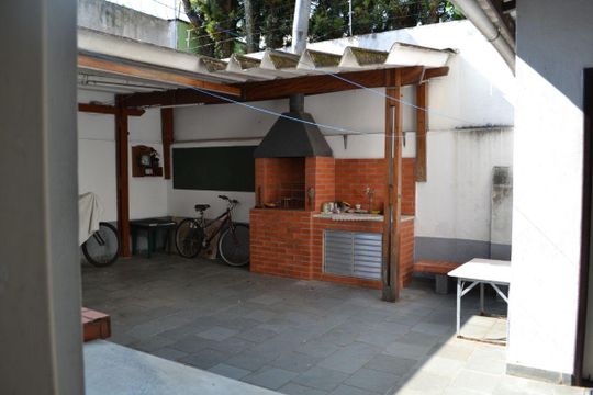 Casa à venda com 3 quartos, 140m² em Vila Cordeiro, São Paulo