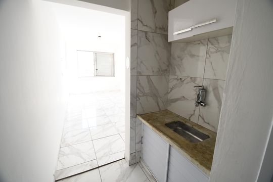 Cozinha de kitnet/studio para alugar com 1 quarto, 39m² em Centro, Campinas