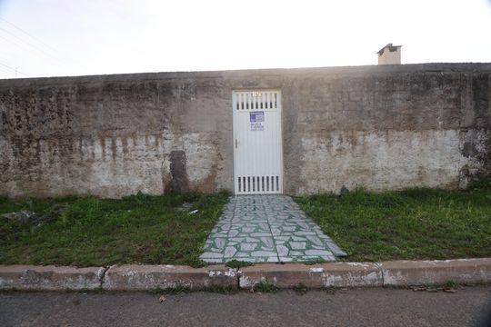 Fachada placa de casa para alugar com 4 quartos, 130m² em Harmonia, Canoas