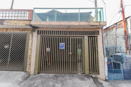 Fachada de casa para alugar com 3 quartos, 110m² em Vila Rosaria, São Paulo