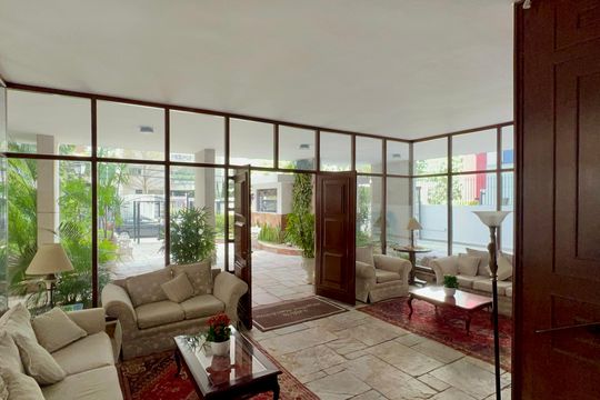 Hall de entrada de apartamento à venda com 2 quartos, 100m² em Jardim Paulista, São Paulo
