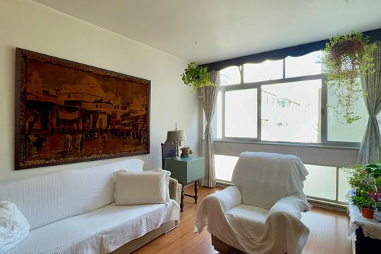 Sala de TV de apartamento à venda com 2 quartos, 100m² em Jardim Paulista, São Paulo