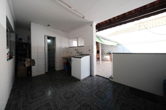 Área de Serviço de casa para alugar com 6 quartos, 271m² em Jardim Ipanema(zona Leste), São Paulo