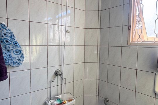 Banheiro de casa à venda com 3 quartos, 360m² em Jardim Eulina, Campinas