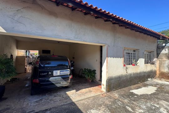 Garagem de casa à venda com 3 quartos, 360m² em Jardim Eulina, Campinas