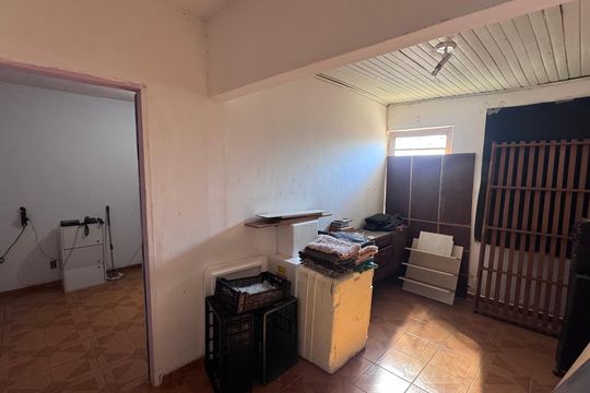 Edícula de casa à venda com 3 quartos, 360m² em Jardim Eulina, Campinas