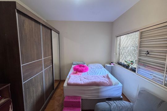 Quarto 1 de casa à venda com 3 quartos, 360m² em Jardim Eulina, Campinas