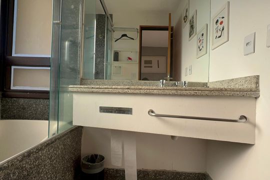 Banheiro de kitnet/studio para alugar com 1 quarto, 32m² em Vila Mariana, São Paulo