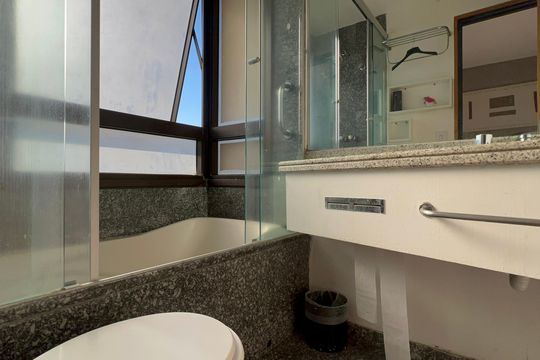 Banheiro de kitnet/studio para alugar com 1 quarto, 32m² em Vila Mariana, São Paulo