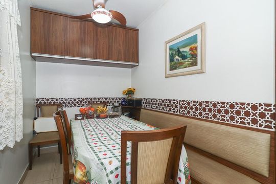 Cozinha de apartamento à venda com 2 quartos, 76m² em Mont’serrat, Porto Alegre