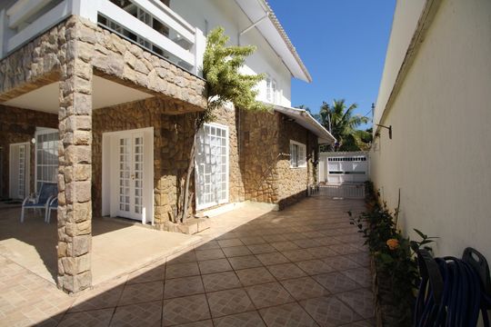 Área comum de casa de condomínio para alugar com 3 quartos, 600m² em Taquara, Rio de Janeiro