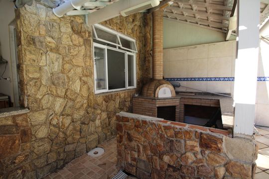 Área comum de casa de condomínio para alugar com 3 quartos, 600m² em Taquara, Rio de Janeiro