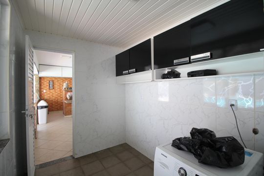 Área de Serviço de casa de condomínio para alugar com 3 quartos, 600m² em Taquara, Rio de Janeiro