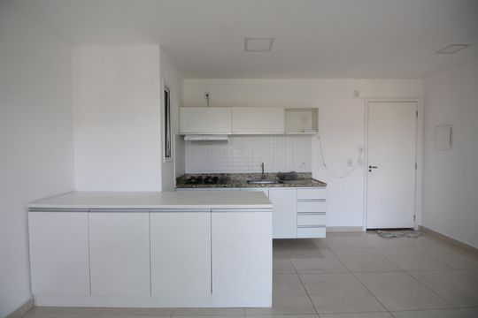 Cozinha de apartamento para alugar com 1 quarto, 37m² em Taquara, Rio de Janeiro