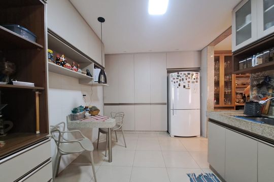 Cozinha de casa à venda com 2 quartos, 280m² em Pedro Ii, Belo Horizonte
