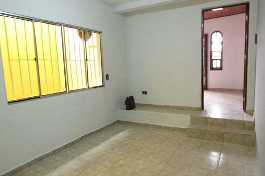 Sala de casa à venda com 2 quartos, 130m² em Vila Yolanda, Osasco