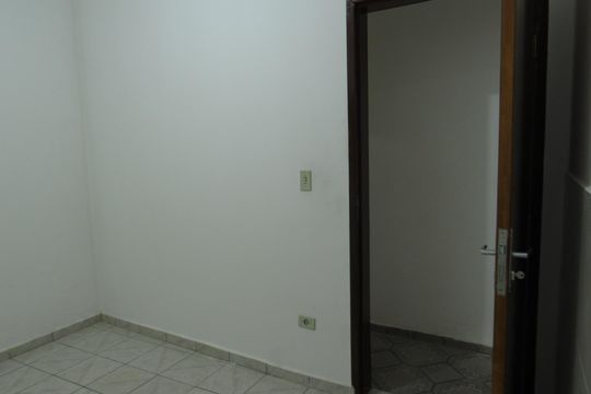 Quarto de casa à venda com 2 quartos, 130m² em Vila Yolanda, Osasco