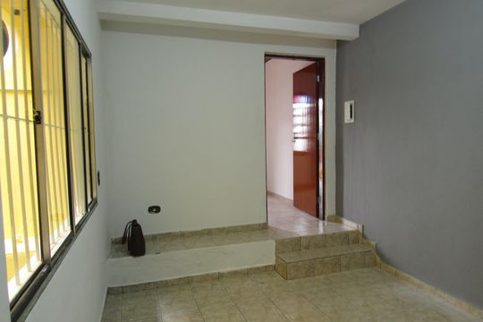 Casa à venda com 2 quartos, 130m² em Vila Yolanda, Osasco