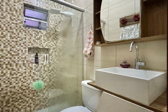 Banheiro de casa à venda com 2 quartos, 84m² em Canudos, Novo Hamburgo