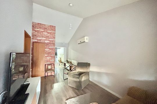 Sala de casa à venda com 2 quartos, 84m² em Canudos, Novo Hamburgo
