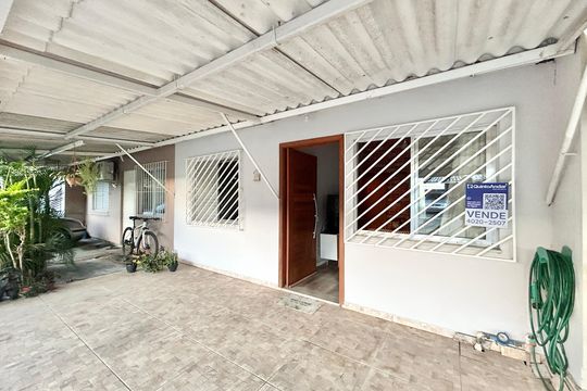 Fachada de casa à venda com 2 quartos, 84m² em Canudos, Novo Hamburgo
