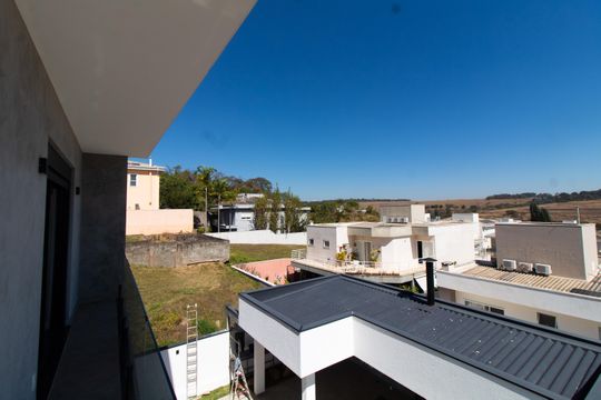 Vista Sacada da Suíte 1 de casa de condomínio à venda com 4 quartos, 411m² em Loteamento Alphaville Campinas, Campinas