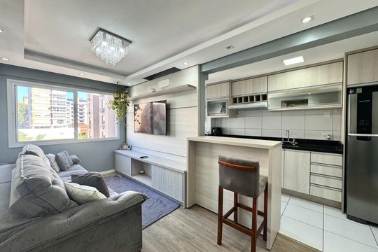 Apartamento à venda com 2 quartos, 65m² em Centro, Canoas