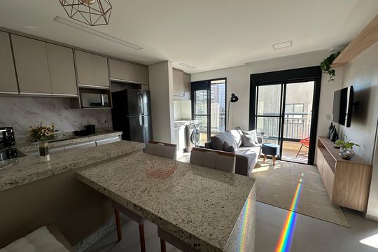 Sala de apartamento para alugar com 1 quarto, 41m² em Empresarial 18 do Forte, Barueri