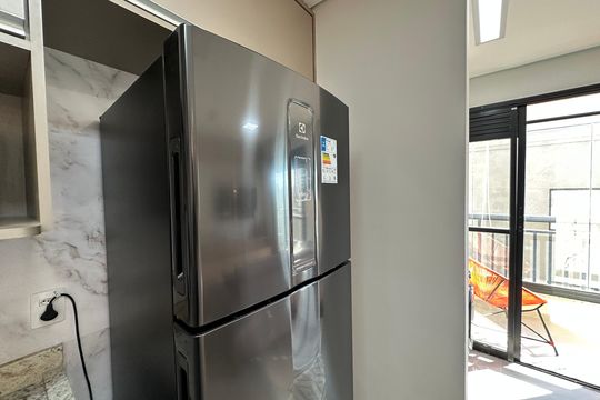 Cozinha de apartamento para alugar com 1 quarto, 41m² em Empresarial 18 do Forte, Barueri