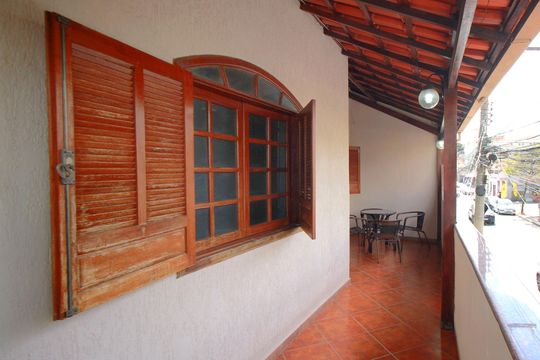 Varanda da Sala de casa à venda com 5 quartos, 300m² em Pompéia, Belo Horizonte