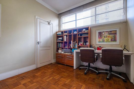 Escritório de apartamento à venda com 3 quartos, 170m² em Cerqueira César, São Paulo