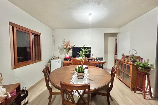 Sala de casa à venda com 4 quartos, 90m² em Feitoria, São Leopoldo
